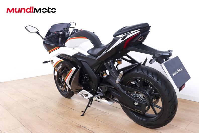 Motorbike image 6
