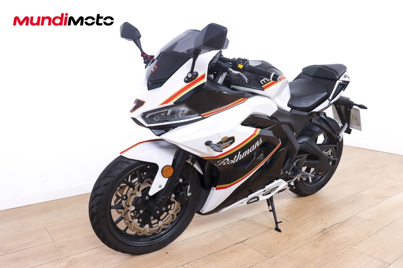 Motorbike image 7