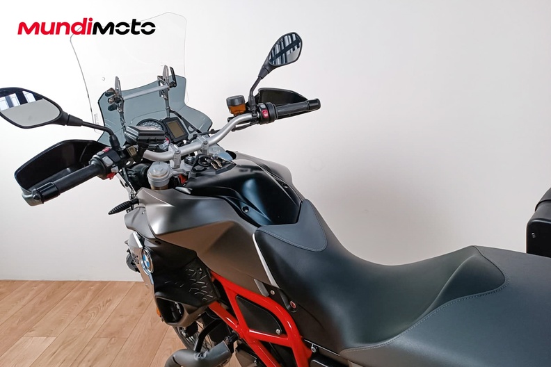 Motorbike image 8