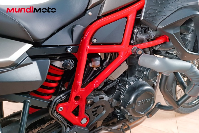 Motorbike image 3