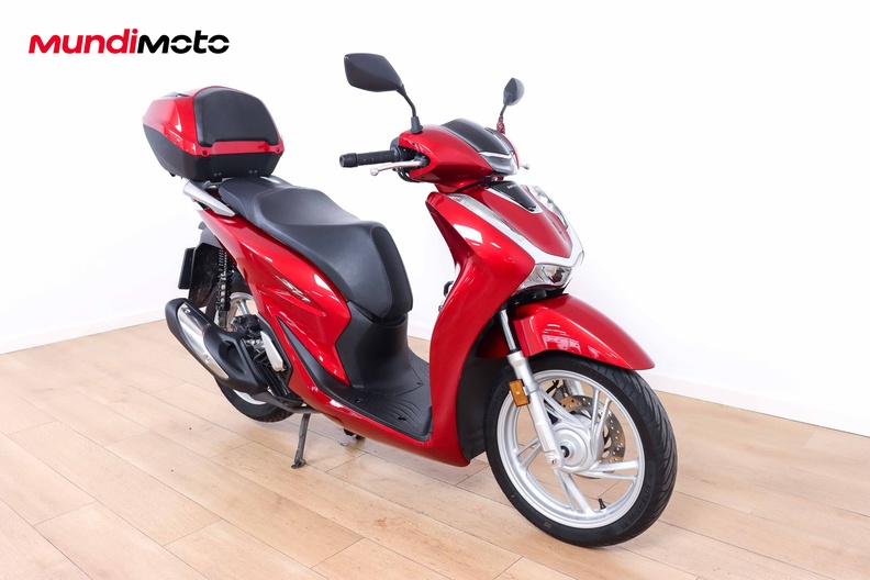 https://assets.mundimoto.com/images/b8fcdf95-4fd2-4941-b3c8-5747a81317d5/RIGHT_FRONT-0_medium.jpg