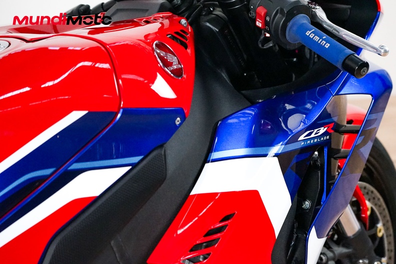 Motorbike image 13