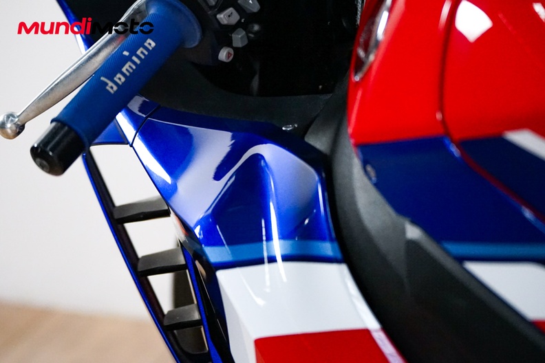 Motorbike image 8