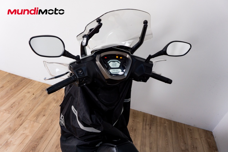 Motorbike image 10