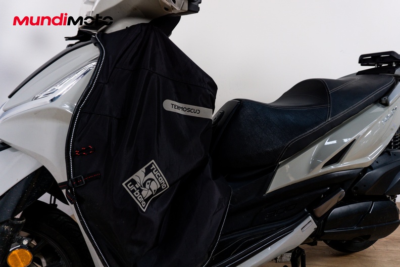 Motorbike image 9