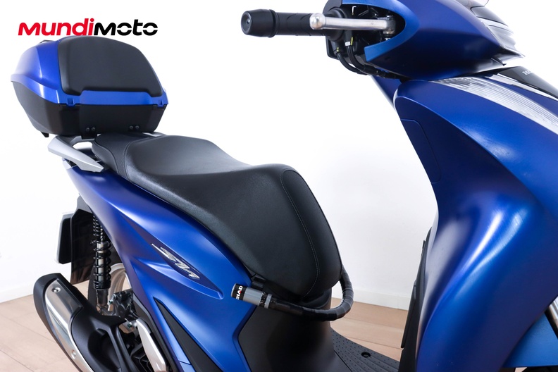 Motorbike image 12