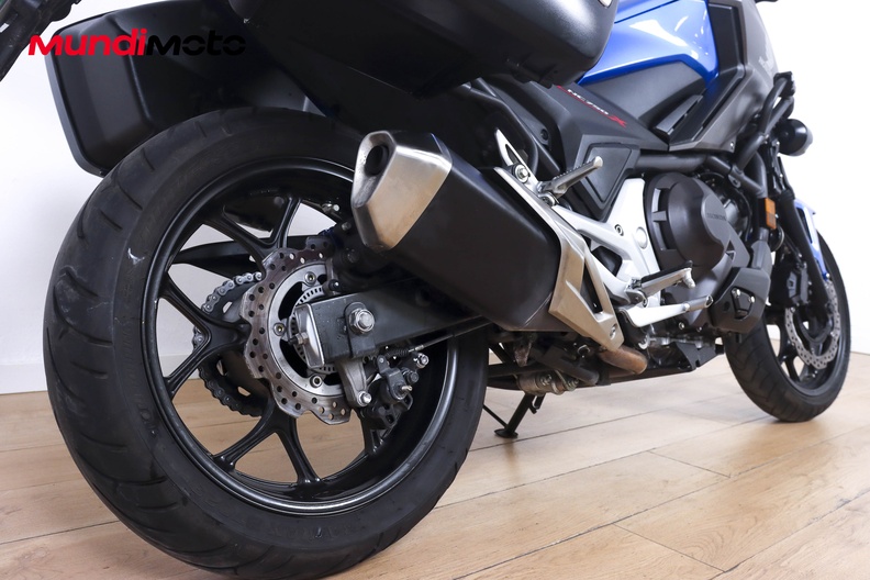 Motorbike image 3