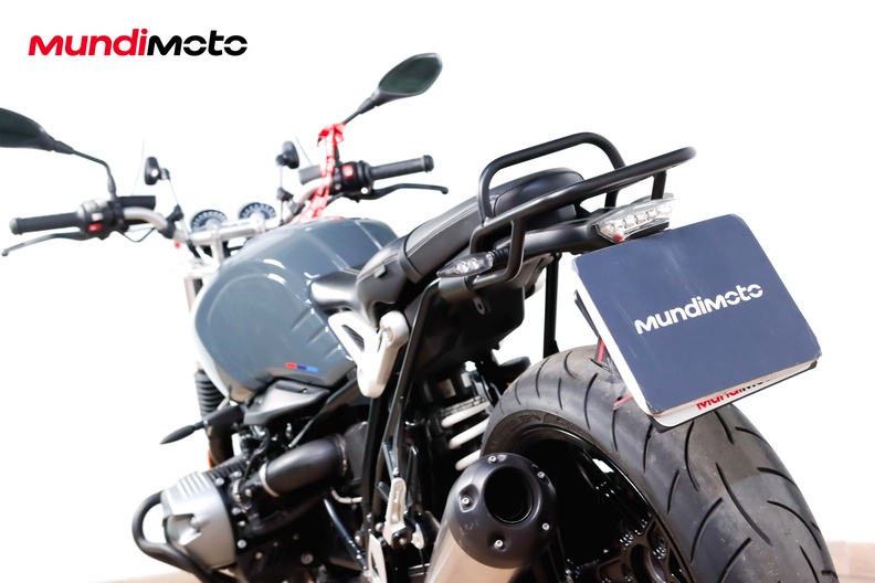 Motorbike image 9