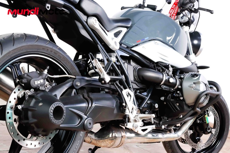 Motorbike image 3