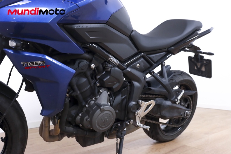 Motorbike image 8