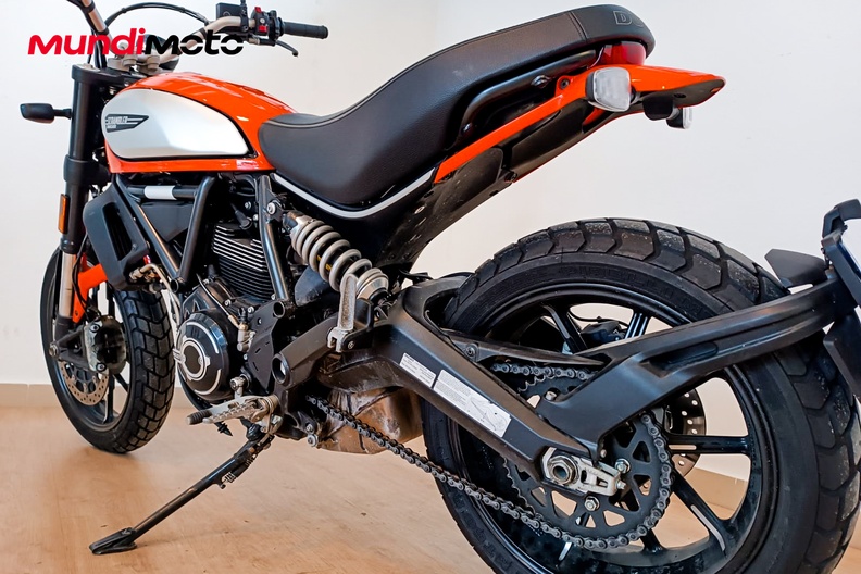 Motorbike image 8