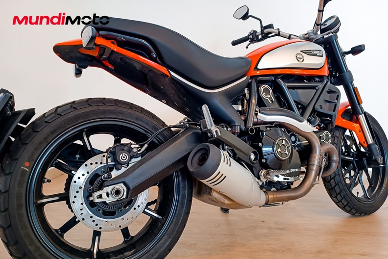 Motorbike image 3