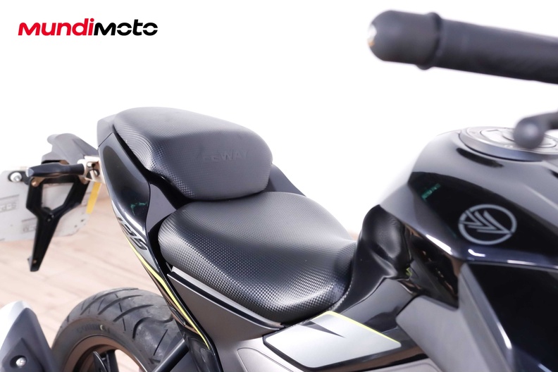 Motorbike image 13