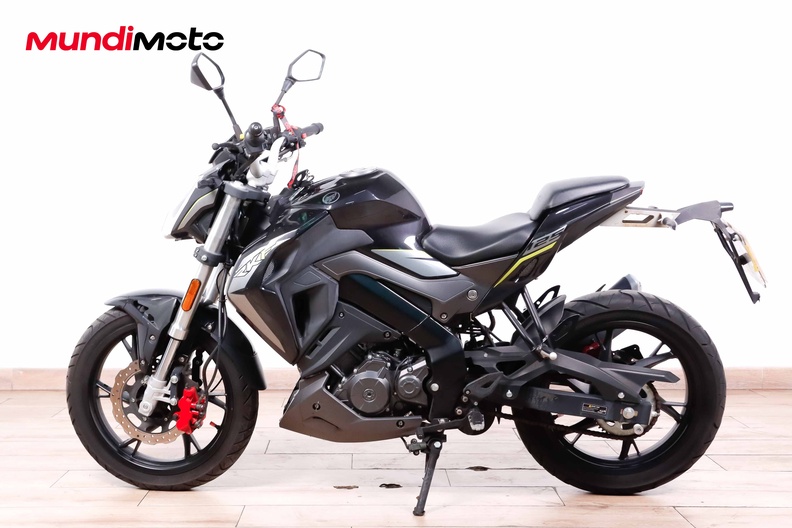 Motorbike image 5