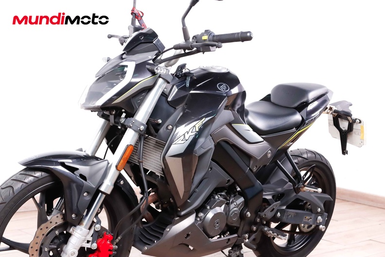 Motorbike image 9