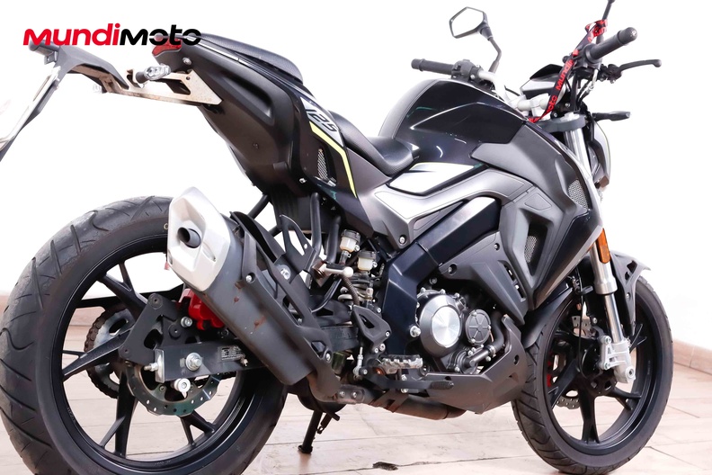Motorbike image 3