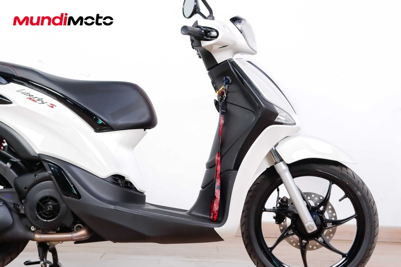 Motorbike image 12