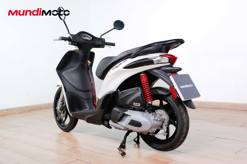 Motorbike image 6