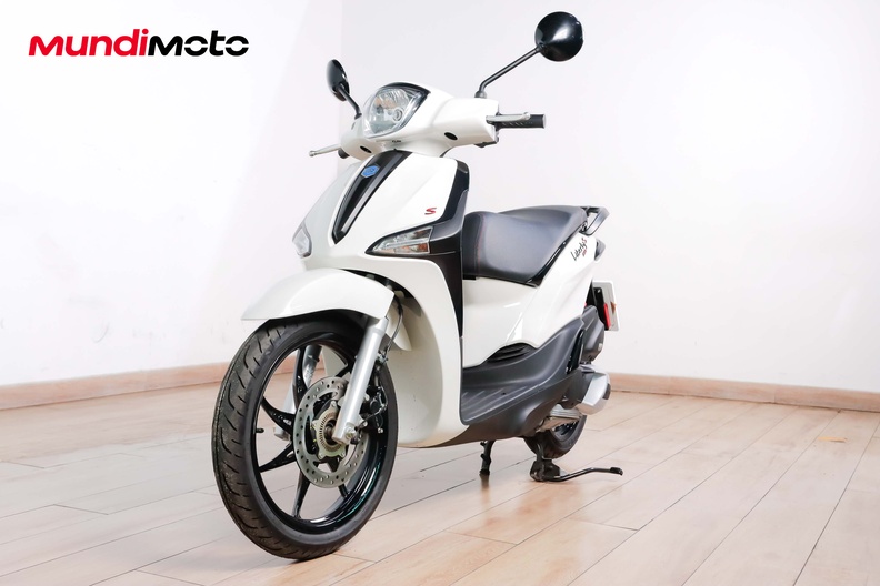 Motorbike image 7