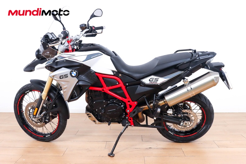 Motorbike image 5