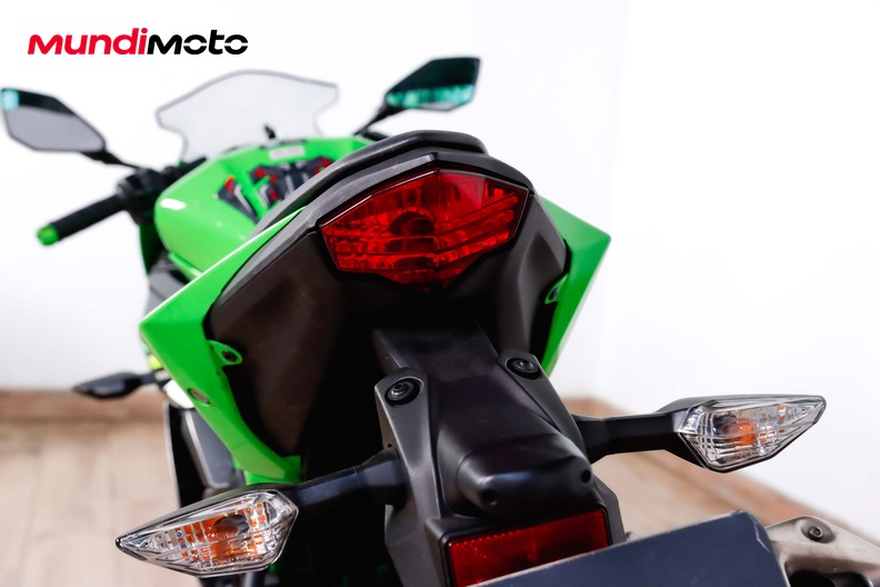 Motorbike image 9