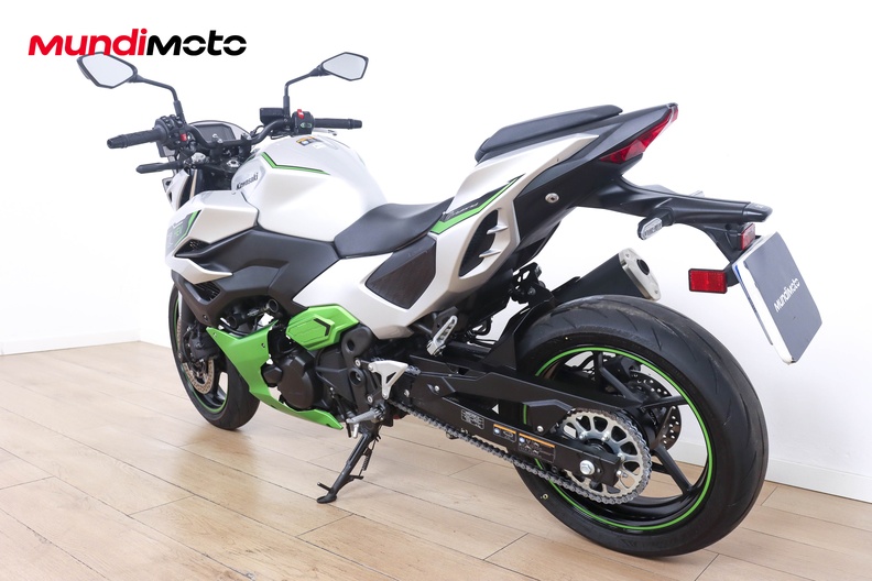 Motorbike image 6