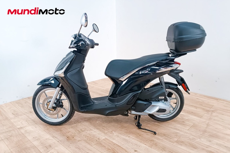 Motorbike image 5