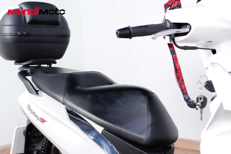 Motorbike image 13