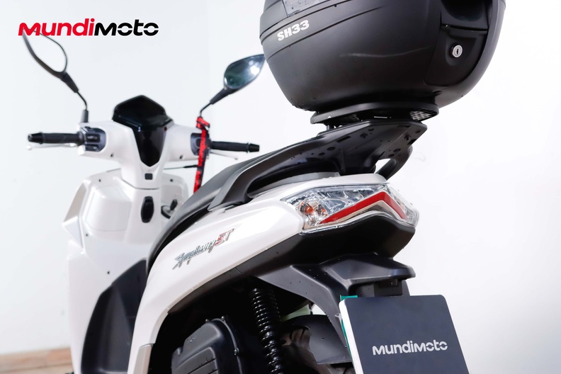 Motorbike image 9
