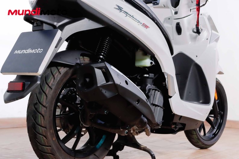Motorbike image 3