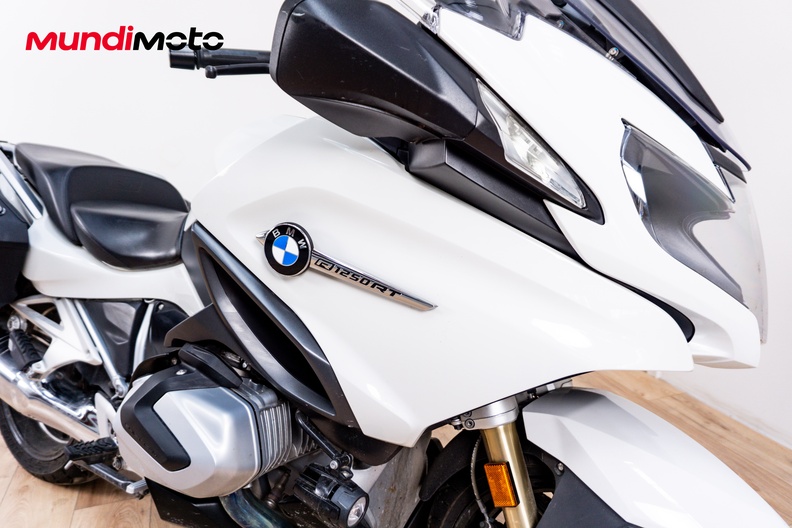 Motorbike image 4