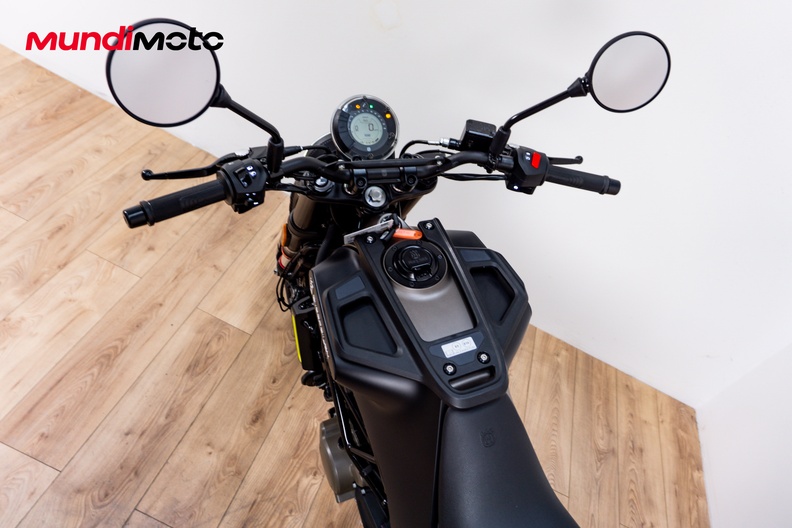Motorbike image 10