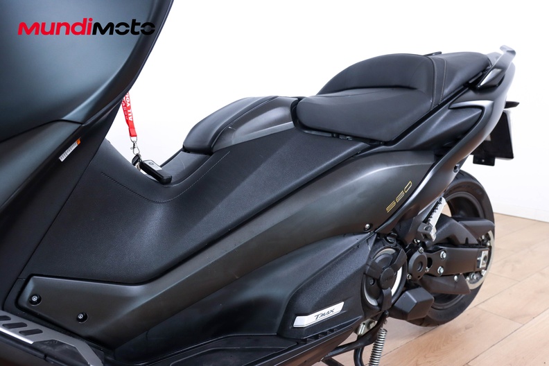 Motorbike image 8