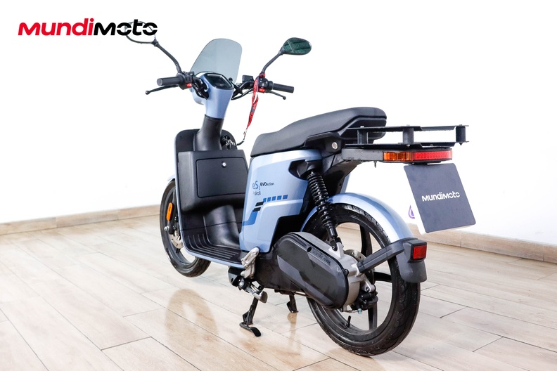 Motorbike image 6