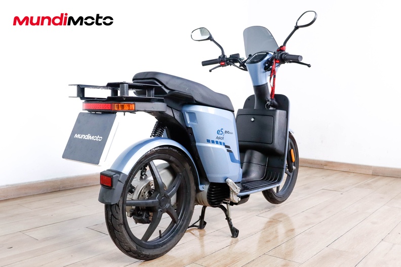 Motorbike image 2