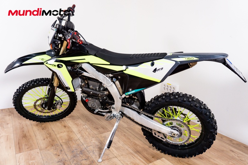 Motorbike image 7