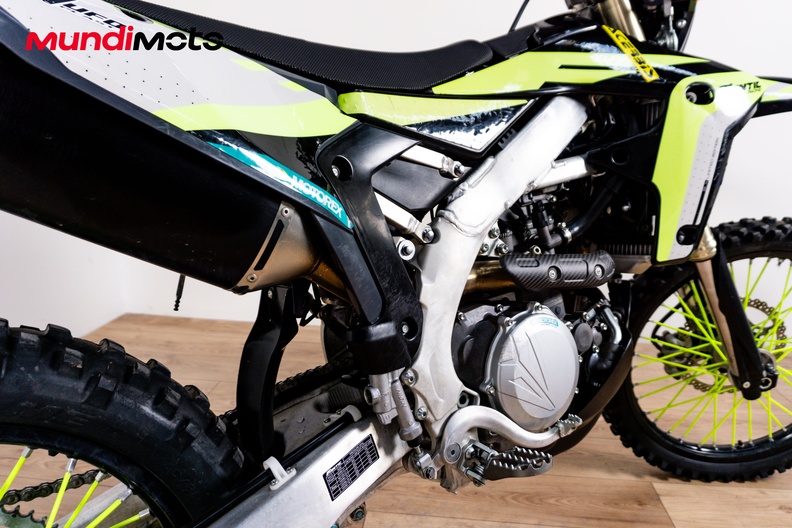 Motorbike image 3