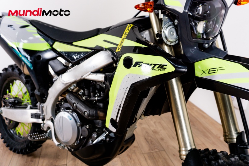 Motorbike image 4
