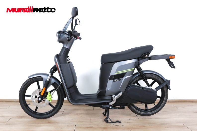 Motorbike image 5