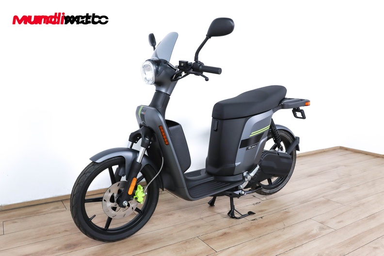 Motorbike image 6
