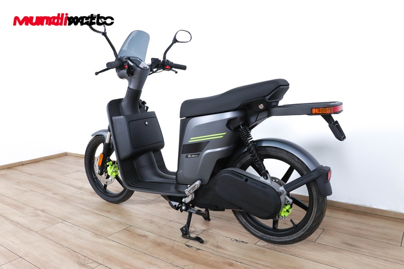Motorbike image 7