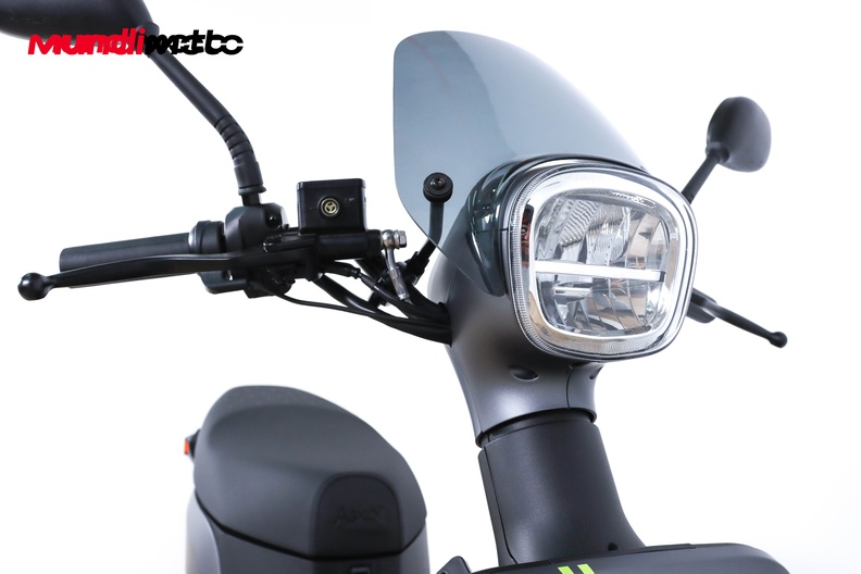 Motorbike image 4