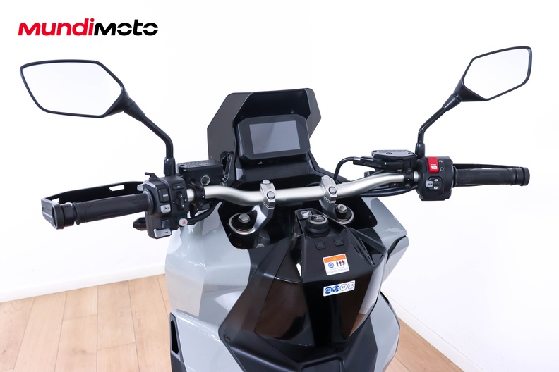 Motorbike image 10