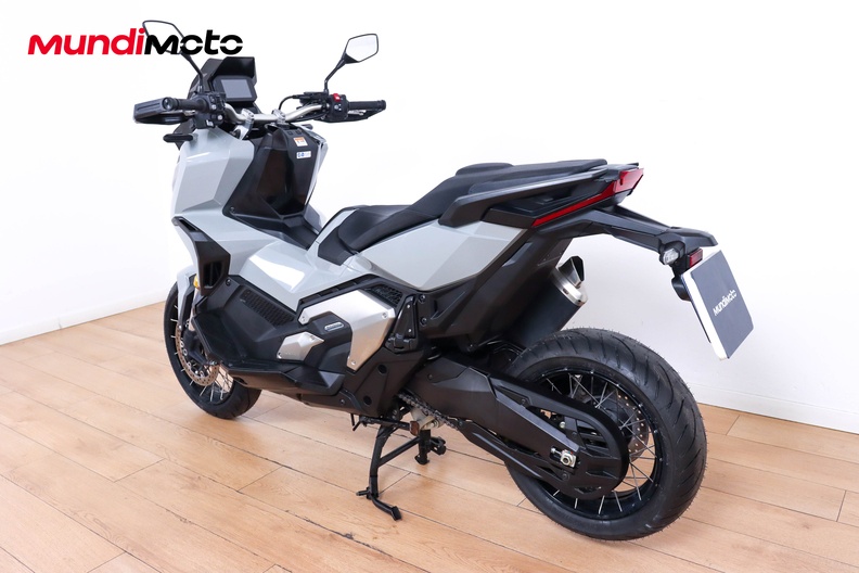 Motorbike image 6