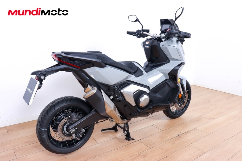 Motorbike image 2