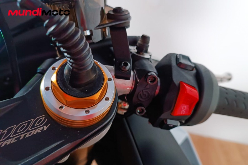 Motorbike image 13