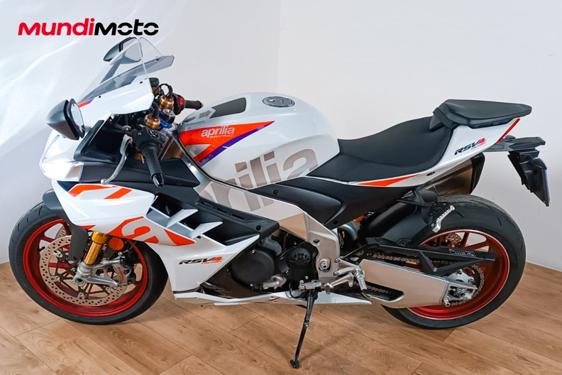 Motorbike image 5