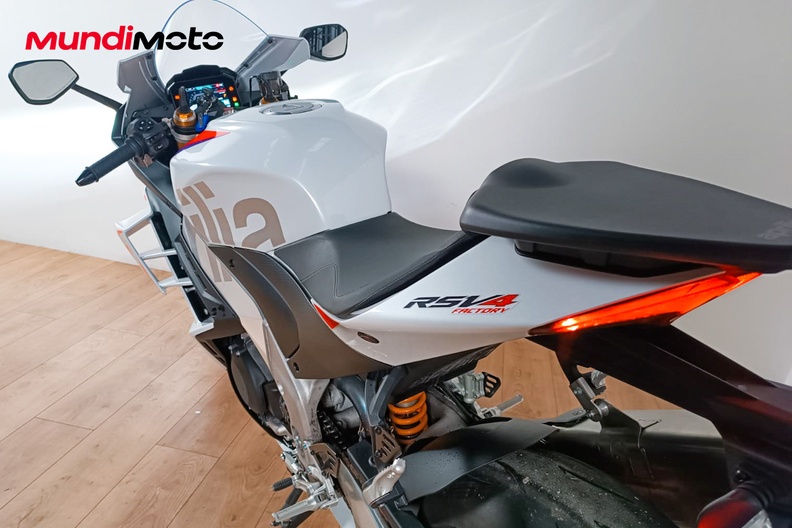 Motorbike image 8