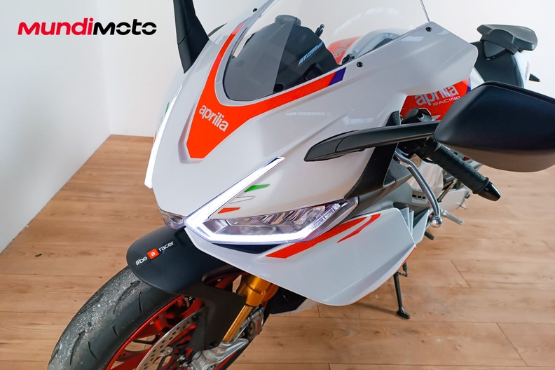 Motorbike image 9