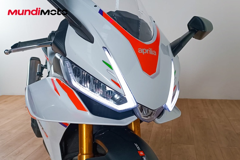 Motorbike image 4